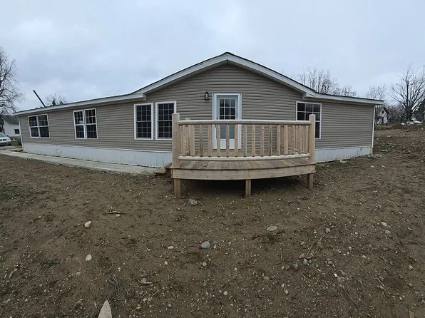 1040 Main Dr, Montgomery, MI 49255