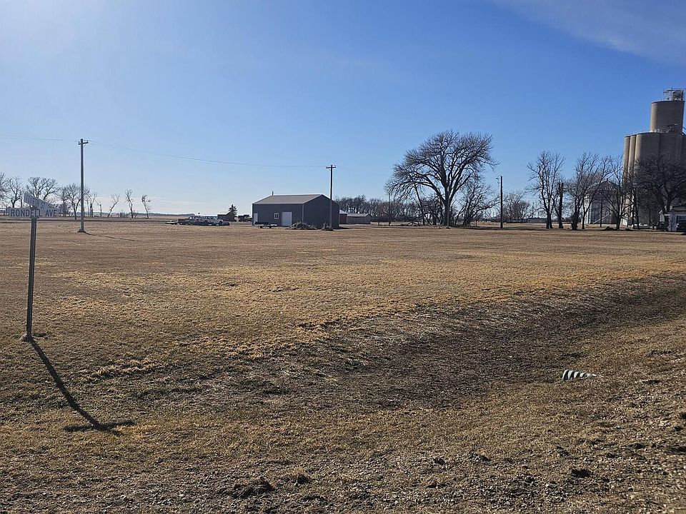 1st image of 301 E Rondell Ave