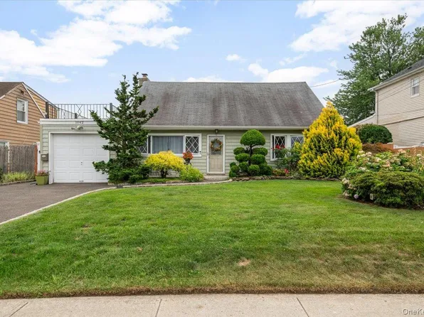 1042 Jefferson Street, Baldwin, NY 11510