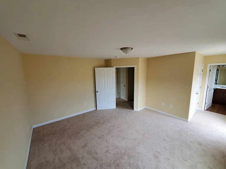 1 Kimberley St #1 — Photo 10