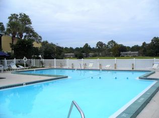 7925 Los Robles Ct, Jacksonville, FL 32256