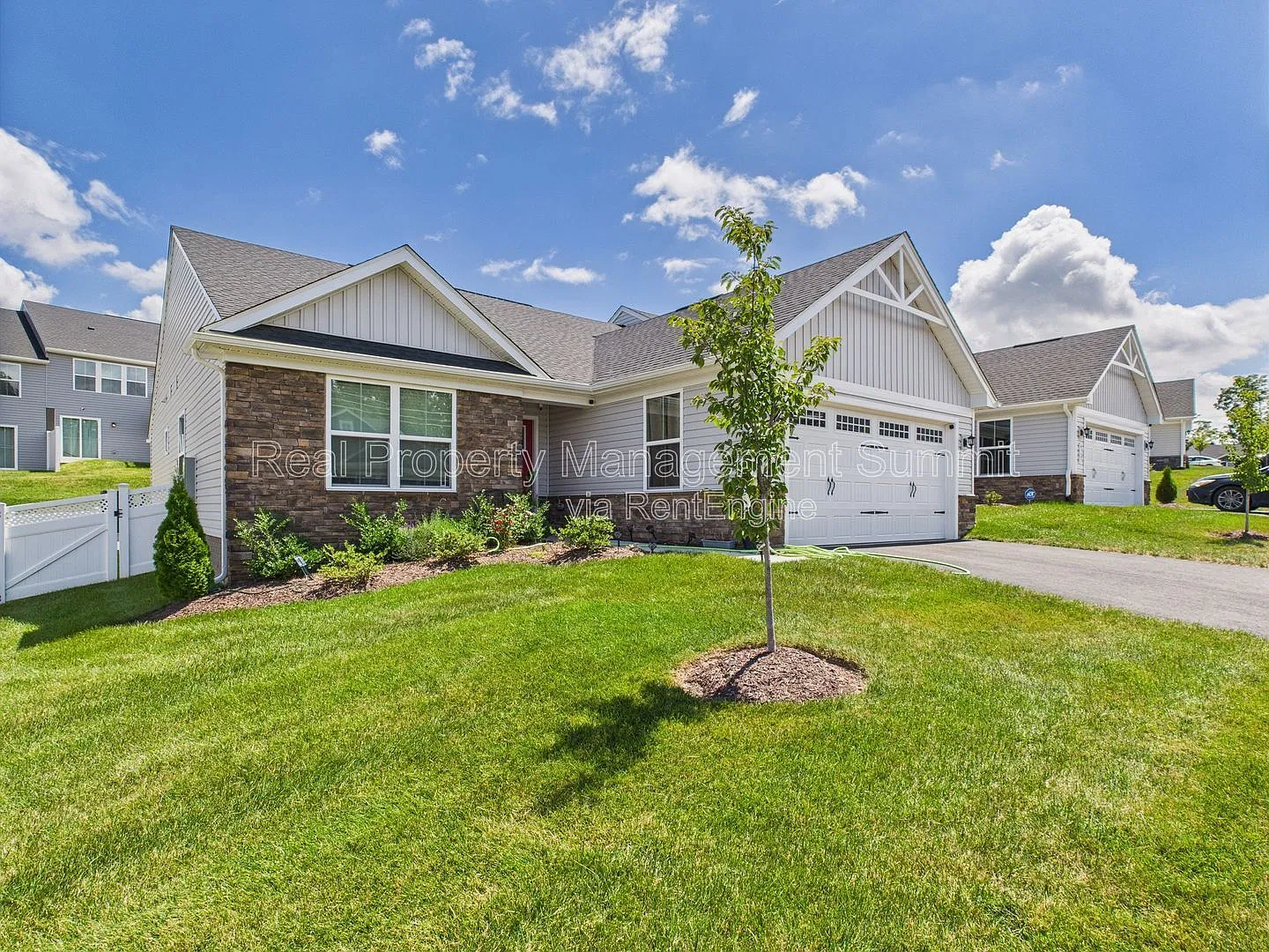 3 bed, 2.0 bath, $2,100 — Photo 1