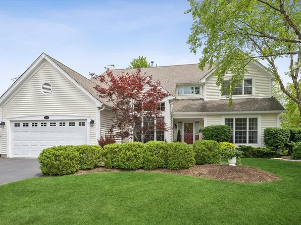 755 Warwick Ct, Lake Zurich, IL 60047