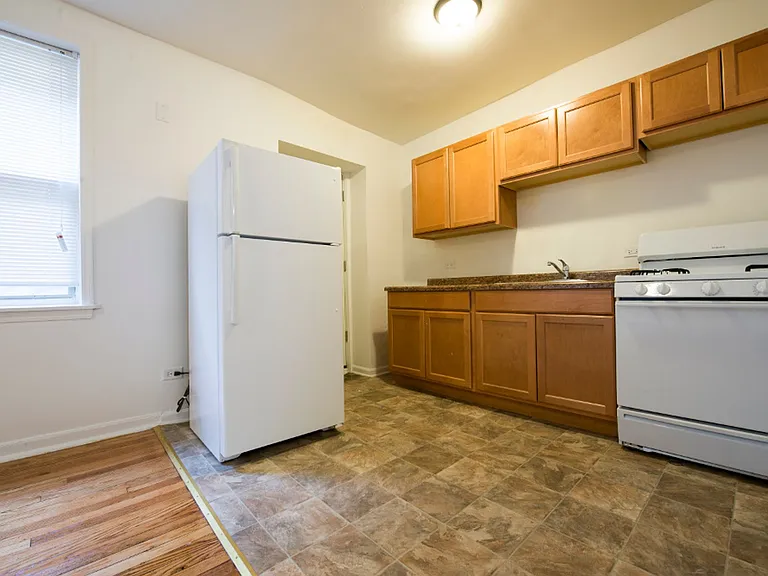 5504 S Wabash — Photo 33