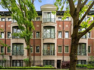 1429 S Prairie Ave, Chicago, IL 60605