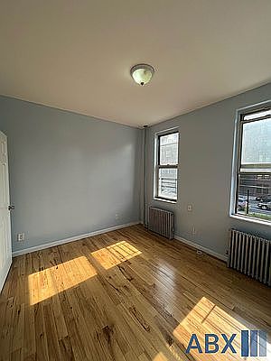 3rd image of 354 McGuinness Blvd APT 2L