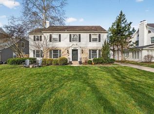 6534 Summit St, Kansas City, MO 64113