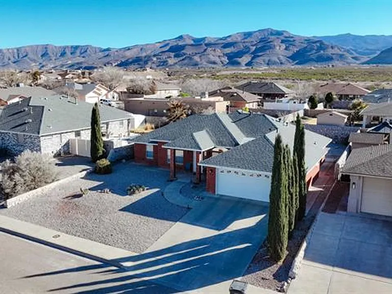 2409 Saguaro Loop — Photo 20