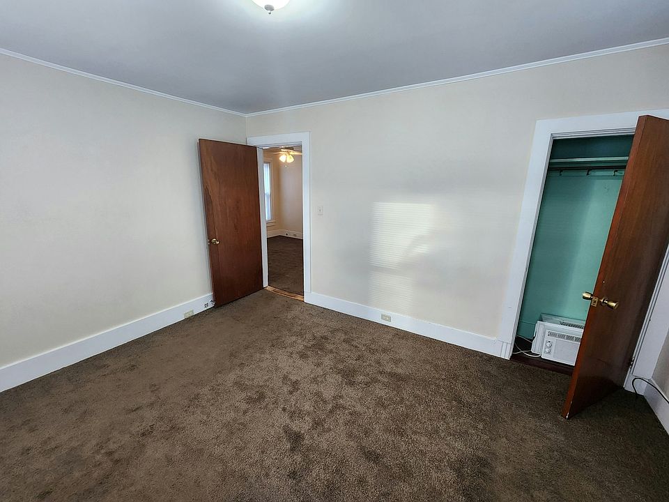 Large 1st bedroom