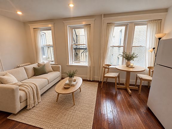 2nd image of 120 Brainerd Rd APT 2