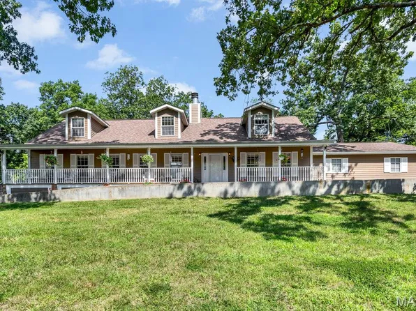 3025 Canman Ln, Columbia, IL 62236