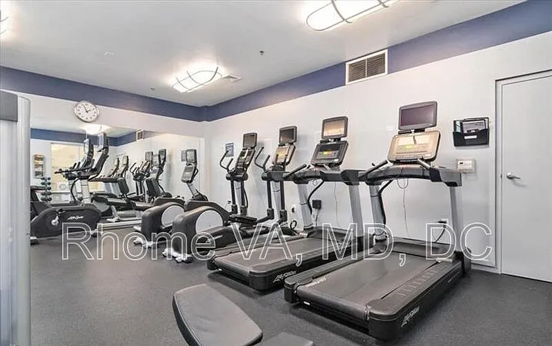 1 bed, 1.0 bath, 776 sqft, $1,950 — Photo 4