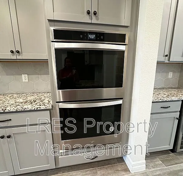 9220 Sea Pine Ave — Photo 12