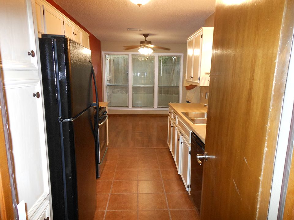 2nd image of 7805 Parliament Pl