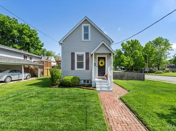 700 Lewis St, Saint Charles, MO 63301