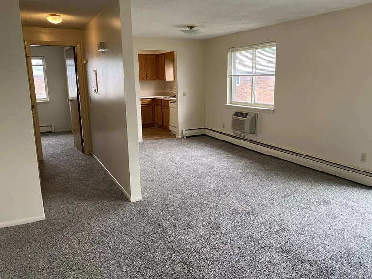Buffalo Manor — Photo 11