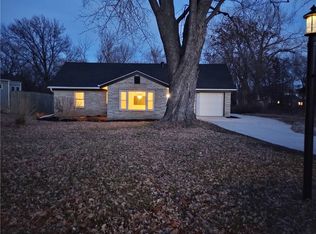 2405 57th St, Des Moines, IA 50310