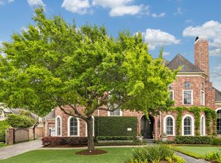 907 Enclave Lake Dr, Houston, TX 77077