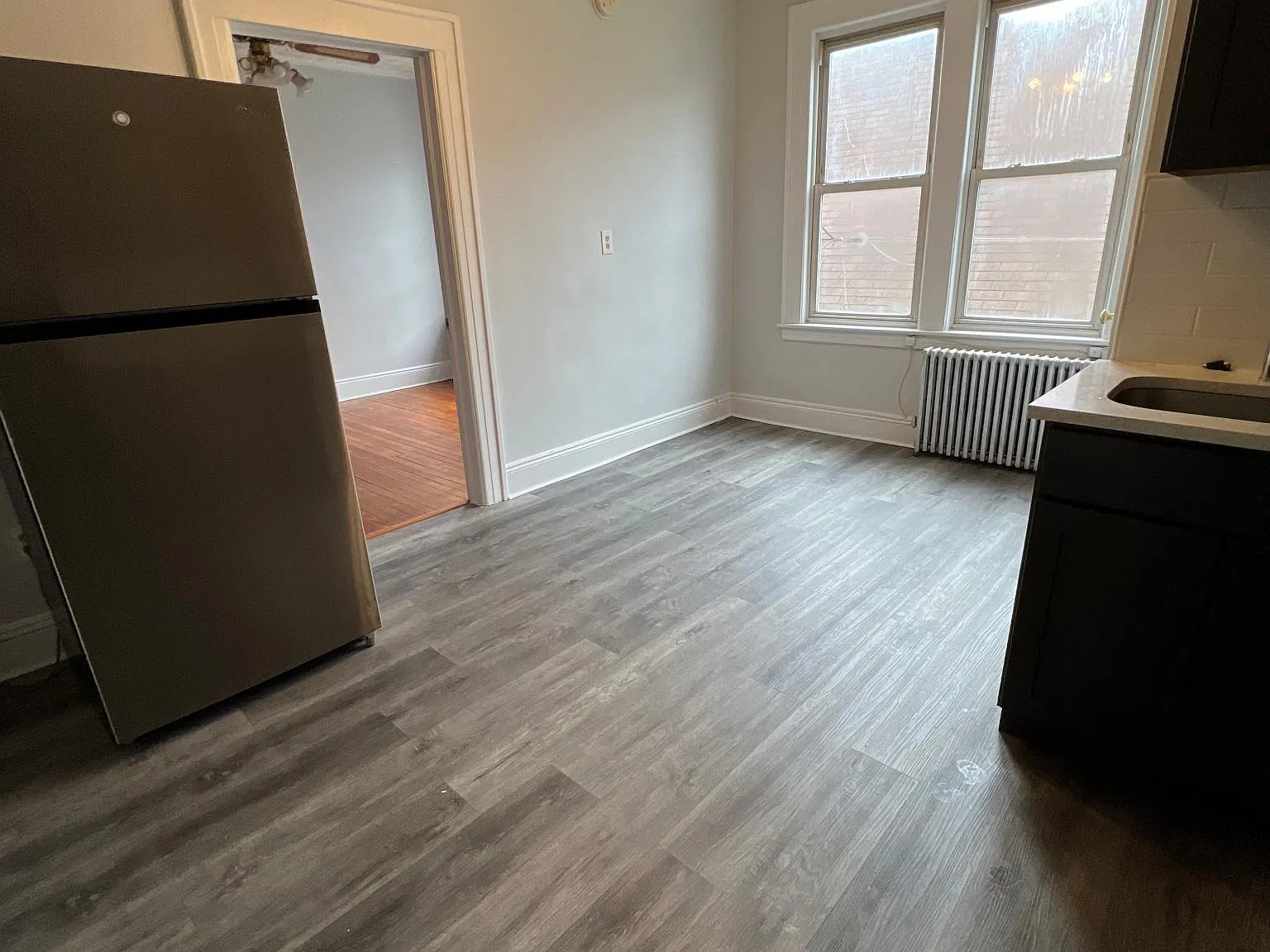 1 bed, 100 sqft, $1,500 — Photo 3