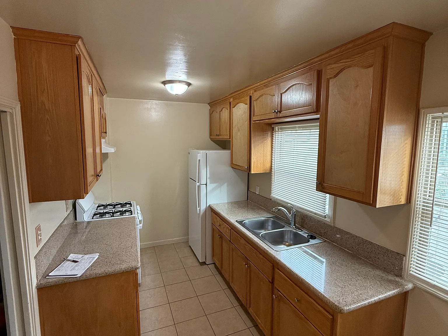 2 bed, 900 sqft, $2,650 — Photo 3