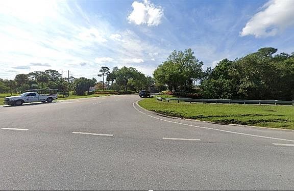 3rd image of 5114 Homeland Rd #146