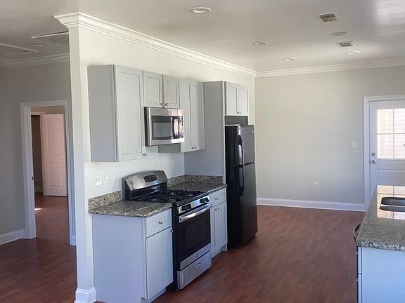 2nd image of 3426 Pakenham Dr
