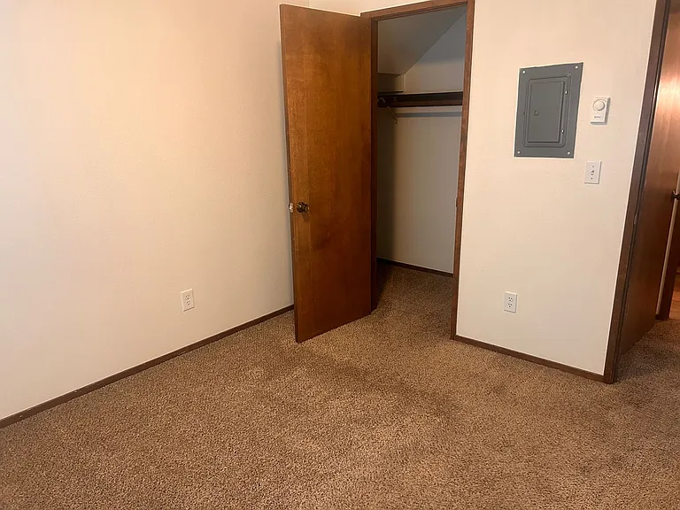 607 R St — Photo 11