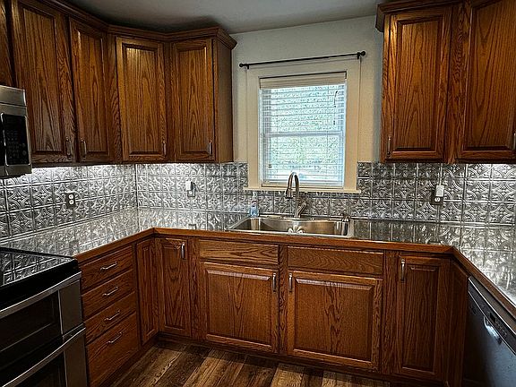 4th image of 205 W Sunbarger St