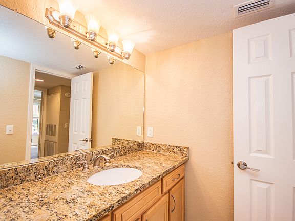 5th image of 900 JETTY Court #900
