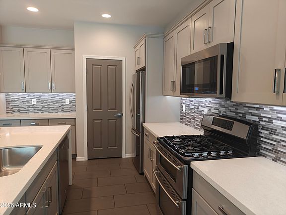3rd image of 14417 W WETHERSFIELD Road