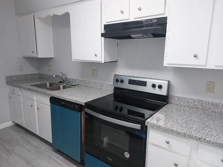 1846 Hollister St #6 — Photo 6