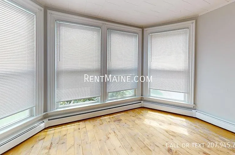 445 Main St #B — Photo 8