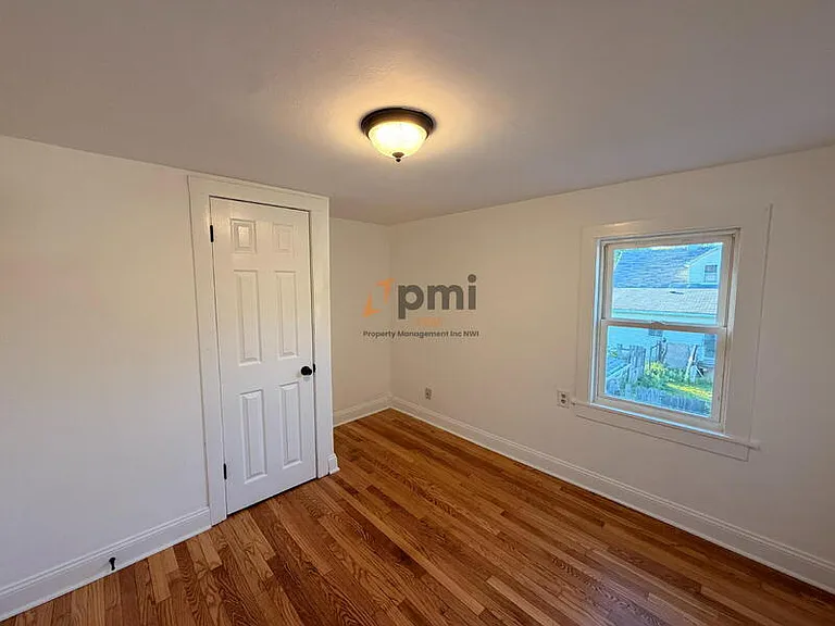 669 Lake St #1 — Photo 7