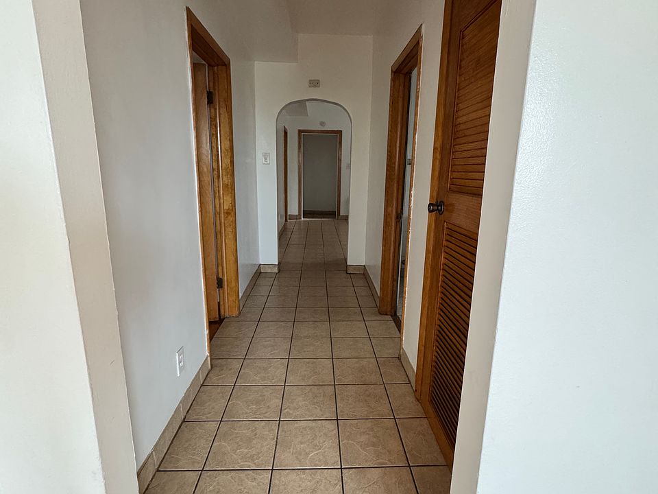 1st image of 5308 W 31st St #2