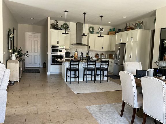 4th image of 606 Elderberry Cir
