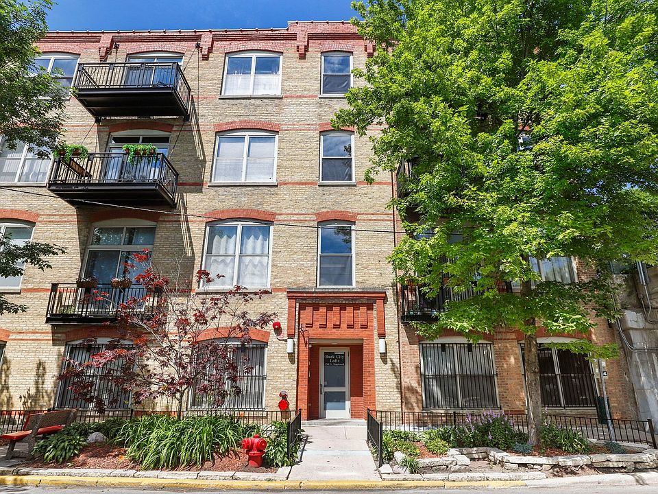 1st image of 1740 N Maplewood Ave APT 313
