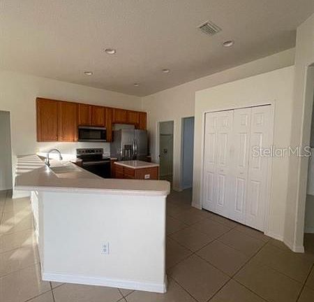 3rd image of 4430 Windmill Point Dr