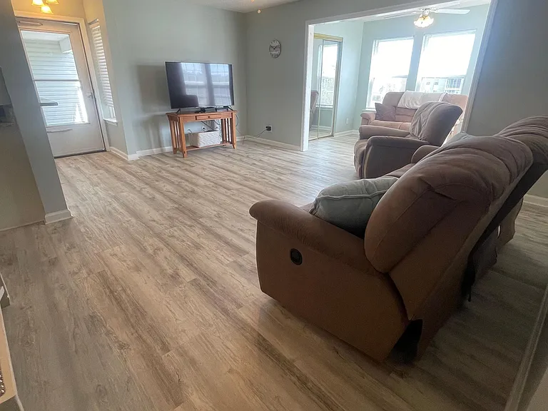 2266 Huntingdon Dr — Photo 12