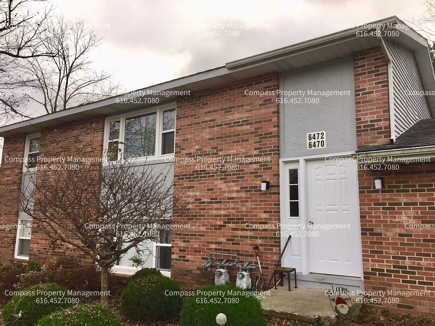 2 bed, 1.0 bath, 1008 sqft, $1,325 — Photo 1