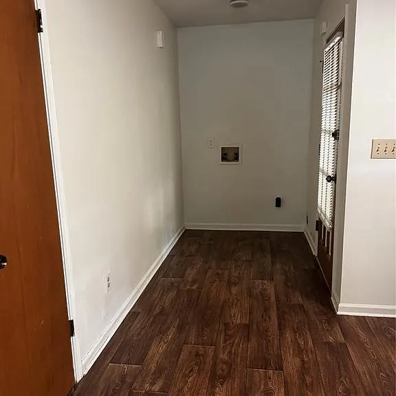 111 Easthaven Rd — Photo 29
