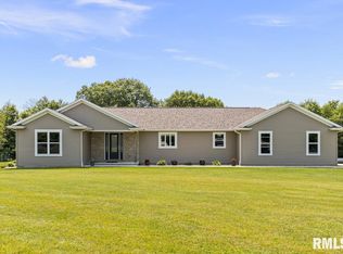 30441 Tyrrell Rd, Mackinaw, IL 61755