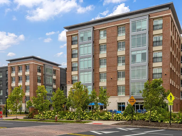 The Harper At Harmon Meadow — Photo 41