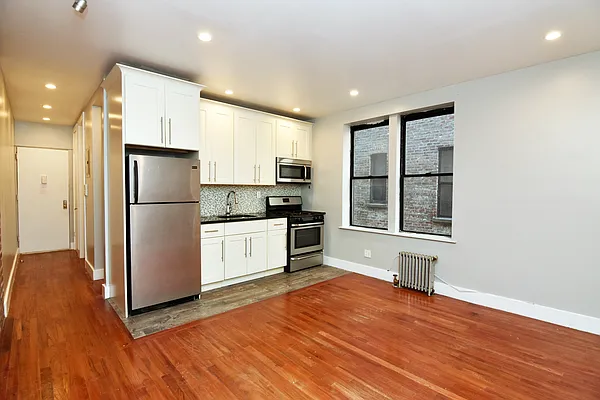 Rented by Bohemia Realty Group | media 14