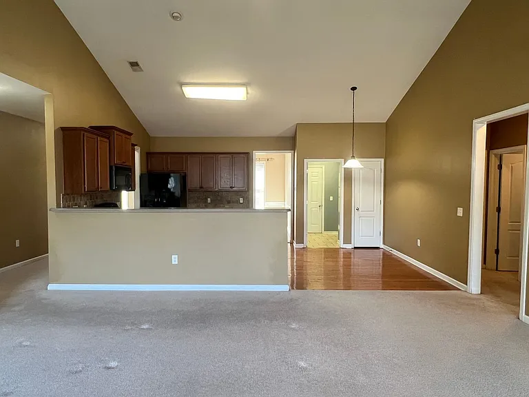 312 Hearthwood Dr — Photo 15