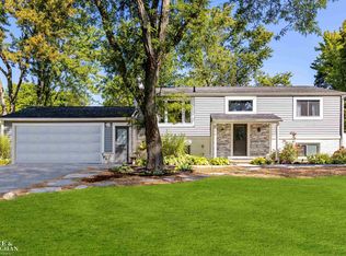 2774 Palmerston Dr, Troy, MI
