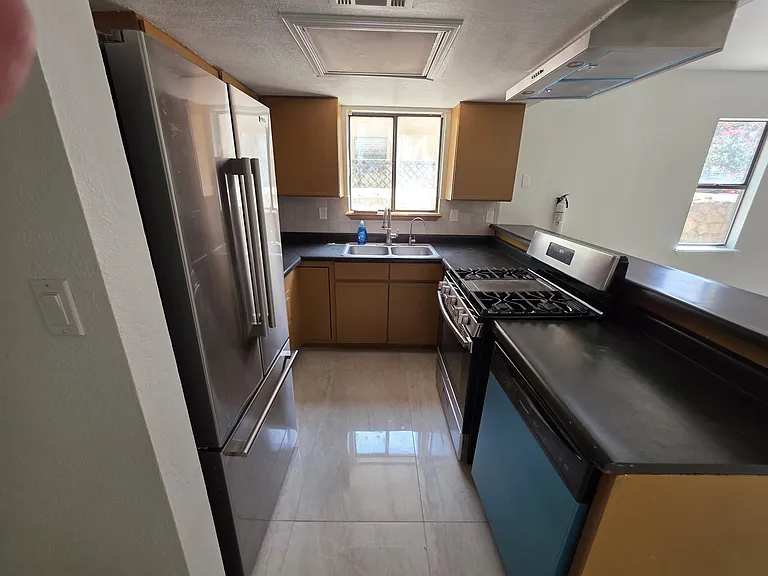 1691 Ebony Ave #1 — Photo 2
