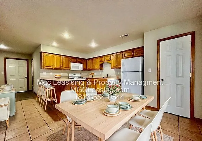 622 Willow Ln #A — Photo 2