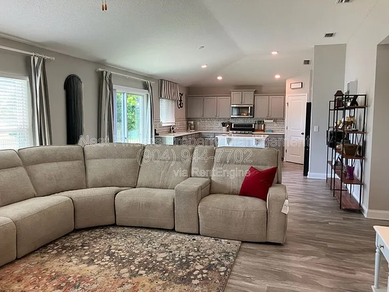 7842 Sunnydale Ln — Photo 15