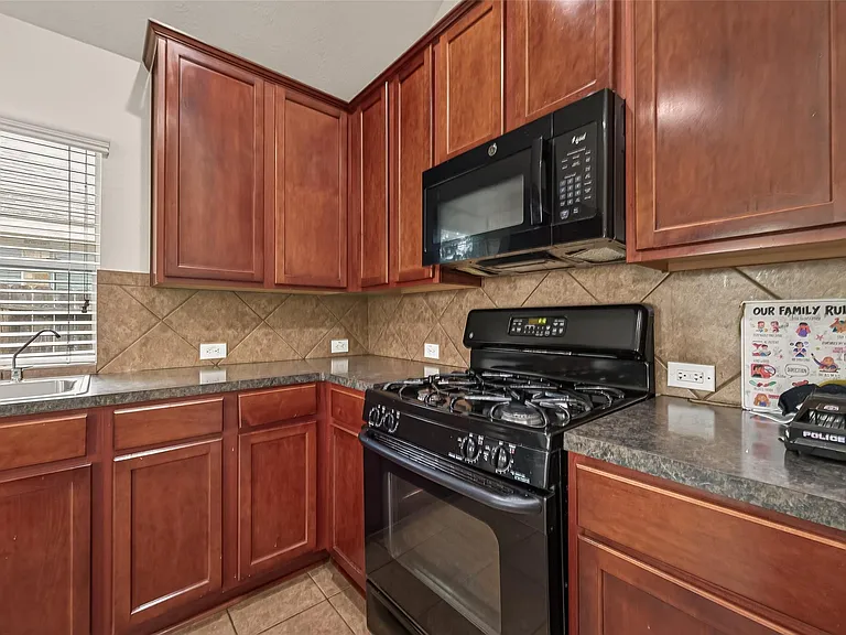 23222 Century Plant Dr — Photo 13