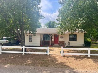 304 Logan St, Wister, OK 74966